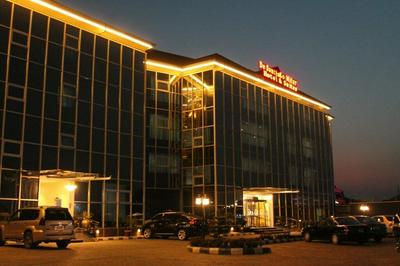 De Santiago Milan Hotel and Suites