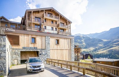 Apartment in Les Menuires With Spa & Ski Access