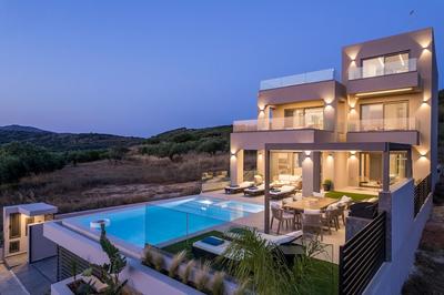 Villa Ekphrasis