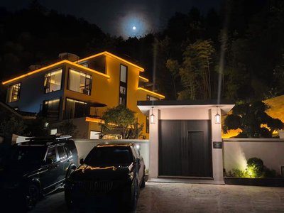 Fenghuang Border Town Mountain Homestay