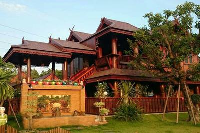 Ban Suan Mee Sakul Resort