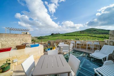Ta' Pinu B&B