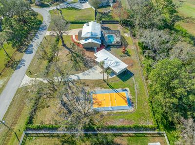 The Perfect Family Retreat w Pool and Games