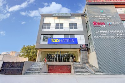 Fabhotel Paradise Palace