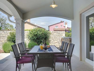 Comfortable Villa With Private Swimming Pool, Table Football, Near Labin