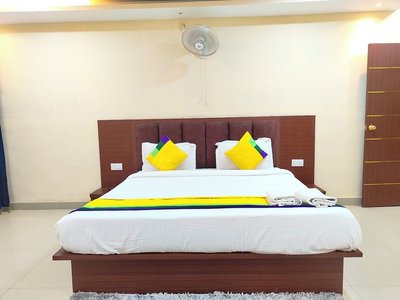 Hotel Kashi Grand Varanasi