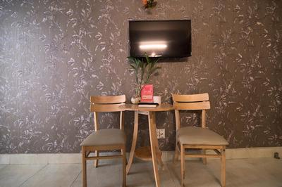 RedDoorz Plus near AEON Mall Tan Phu 2