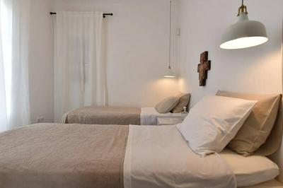 Cycladic home in Kampos by GHH