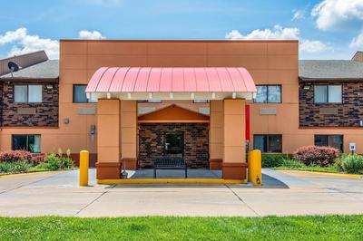 Econo Lodge Topeka at Wanamaker