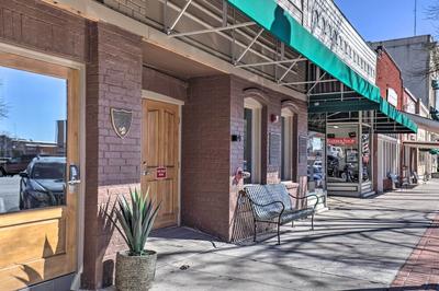 Centrally Located San Marcos Unit w/ Parking!