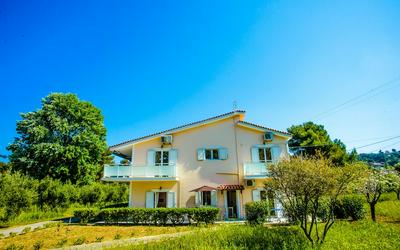 Aloni Studios & Apartments