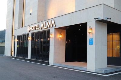 Alma Hotel