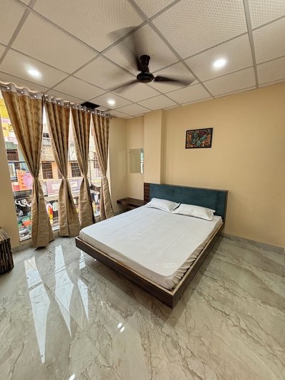 SHRI KRISHNA HOTEL