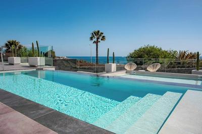 Villa Infinity