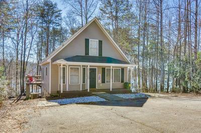 Lake Hartwell Retreat w/ 2-tier Dock & Boat Slip!