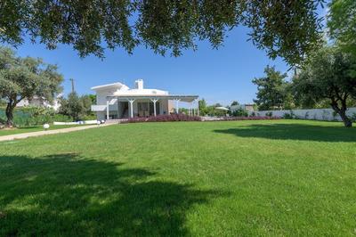 Casa Bianca Villa With Private Pool
