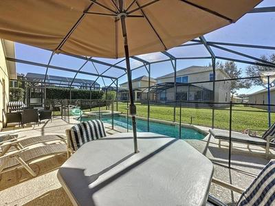 5 Star Home Private Pool & Jaccuzzifree Wi-fi 4 Bedroom Villa by RedAwning