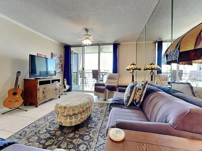 Bahia Vista 9-521 by Distinctive Beach Rentals