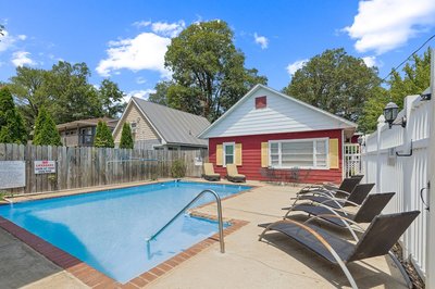 Dave's Last Resort Poolside - Long Stay Discount - Relaxing Cabin 3 1 Bedroom Hotel Room