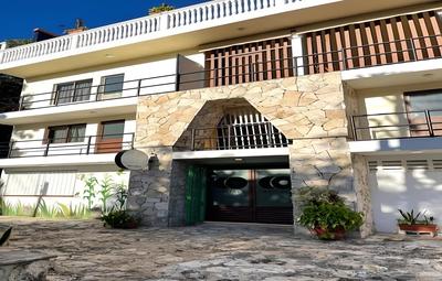 Hotel Arco Maya