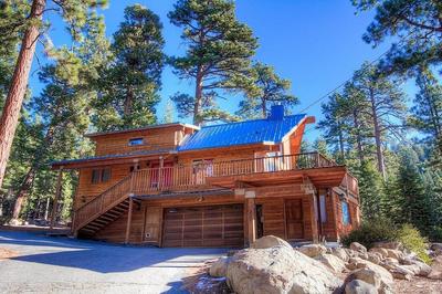 The Bass Chalet 3 Bedroom Home by RedAwning