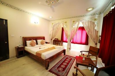 Hotel Royal Pratap Niwas