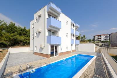 A6 - Spacious apt With the sea View & use of Pool
