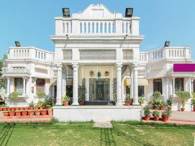 OYO 13097 Lukergunj Holidays