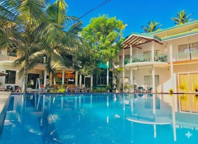 Lake View Resort by Tropicube