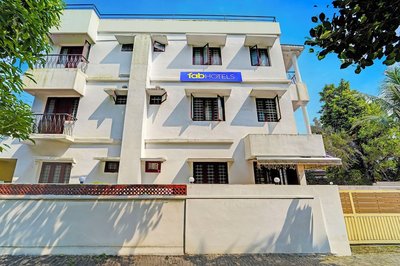 Fabhotel Fort Beach Residency