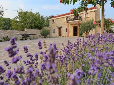 Villa in Prkos With Private Pool and Sea Nearby