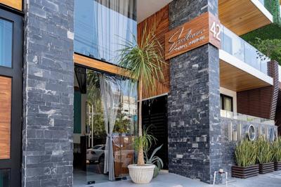 Emiliano 42 Condos Boutique