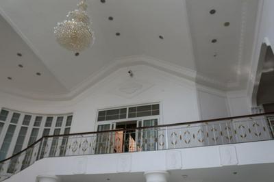 Kingsbridge Royale Hotel