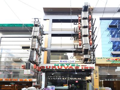 OYO 11357 Karol Bagh