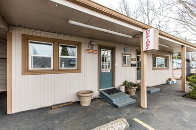 Autzen Inn