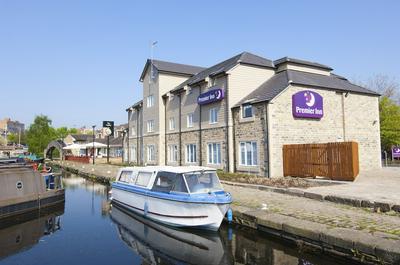 Premier Inn Huddersfield Central
