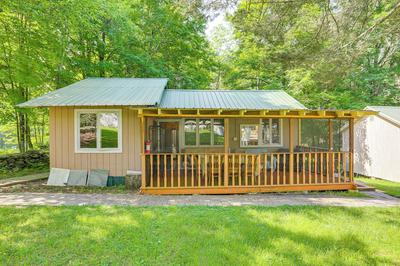 5 Mi to Monticello Raceway: Cabin w/ Pool Access!