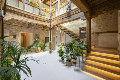 Dobo Azacanes Hostal