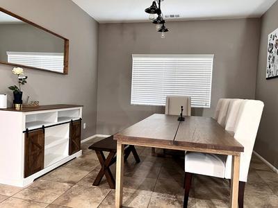 Cheerful 4 Bedroom Entire House Lots Of Open Space