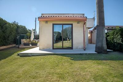 Ognina Apts with pool by Wonderful Italy