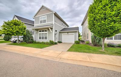 Benton Harbor Townhome w/ Golf Course View!