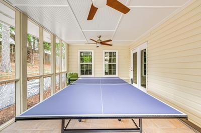5 Mi to Lake Acworth: Georgia Gem w/ Private Patio