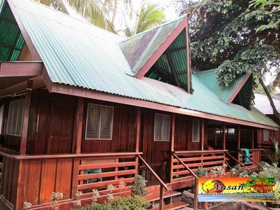 Ausan Beach Front Cottage and Restaurant