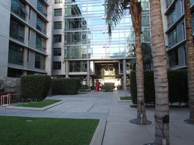 Luxury Loft Next to Staples Center