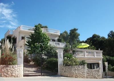 Huge terrace with sea view of the bay