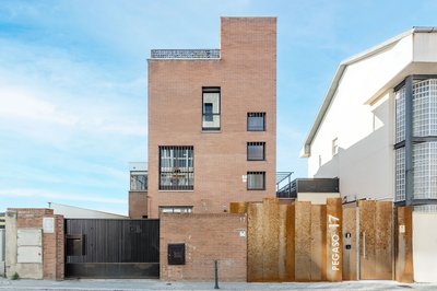 Square Rooms by Charming