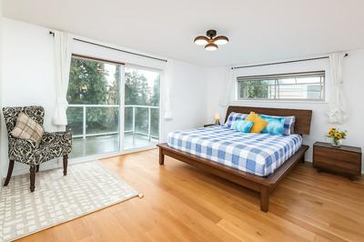 Luxury 180 degree Lake View