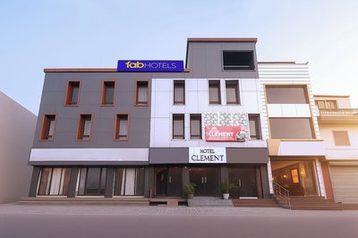 Fabhotel Clement