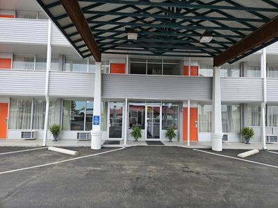 The Retro Hotel