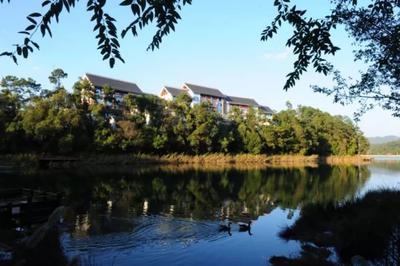 New Century Resort & Spa Puer